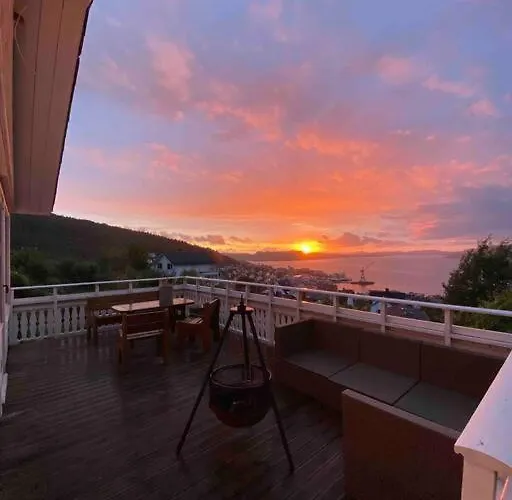 Вилла Spacious With View - 5br - Free Parking - Great Wi-fi